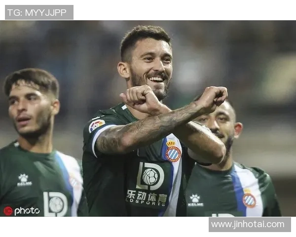 西班牙足球队对阵卢甘斯克球队的精彩对决分析与赛前预测